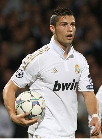 国米半场进球，红牛扛不住压力最终2-1落败国米