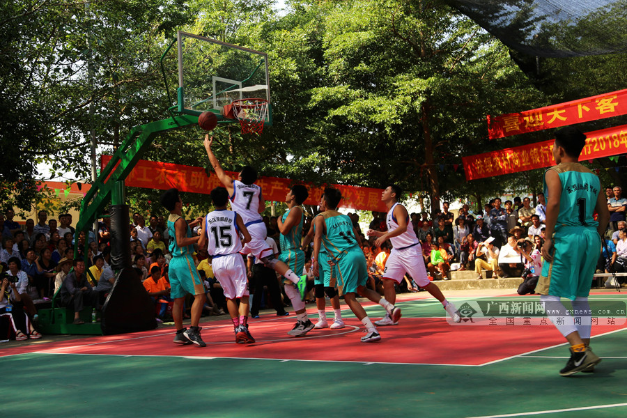 利雅得胜利2-1逆转费哈，C罗双响+补时第14分钟点射绝杀